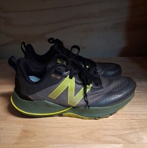 New Balance Sneakers Mens 7.5